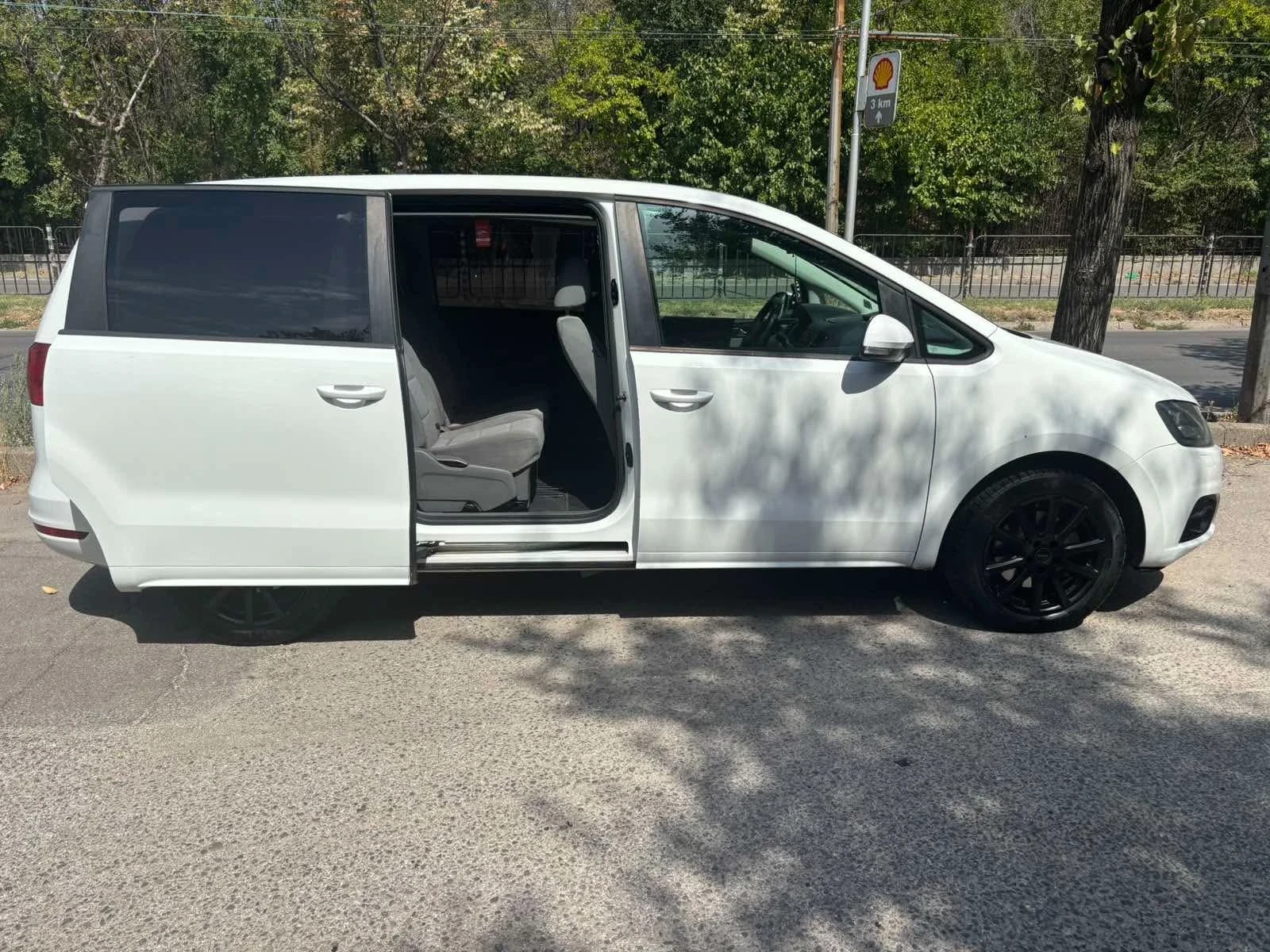 Seat Alhambra, снимка 4 - Автомобили и джипове - 55905492