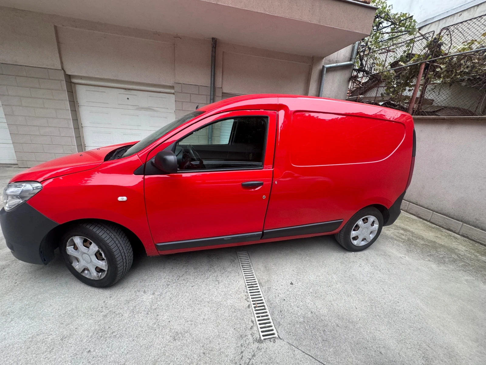 Dacia Dokker, снимка 2 - Автомобили и джипове - 56443896
