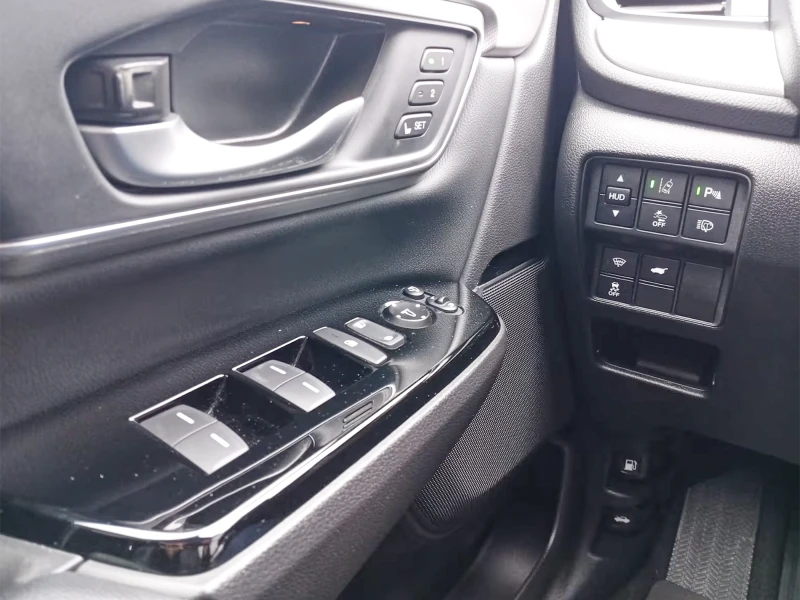 Honda Cr-v в гаранция до 02.2027 в Хонда Бултрако България  , снимка 12 - Автомобили и джипове - 53396389