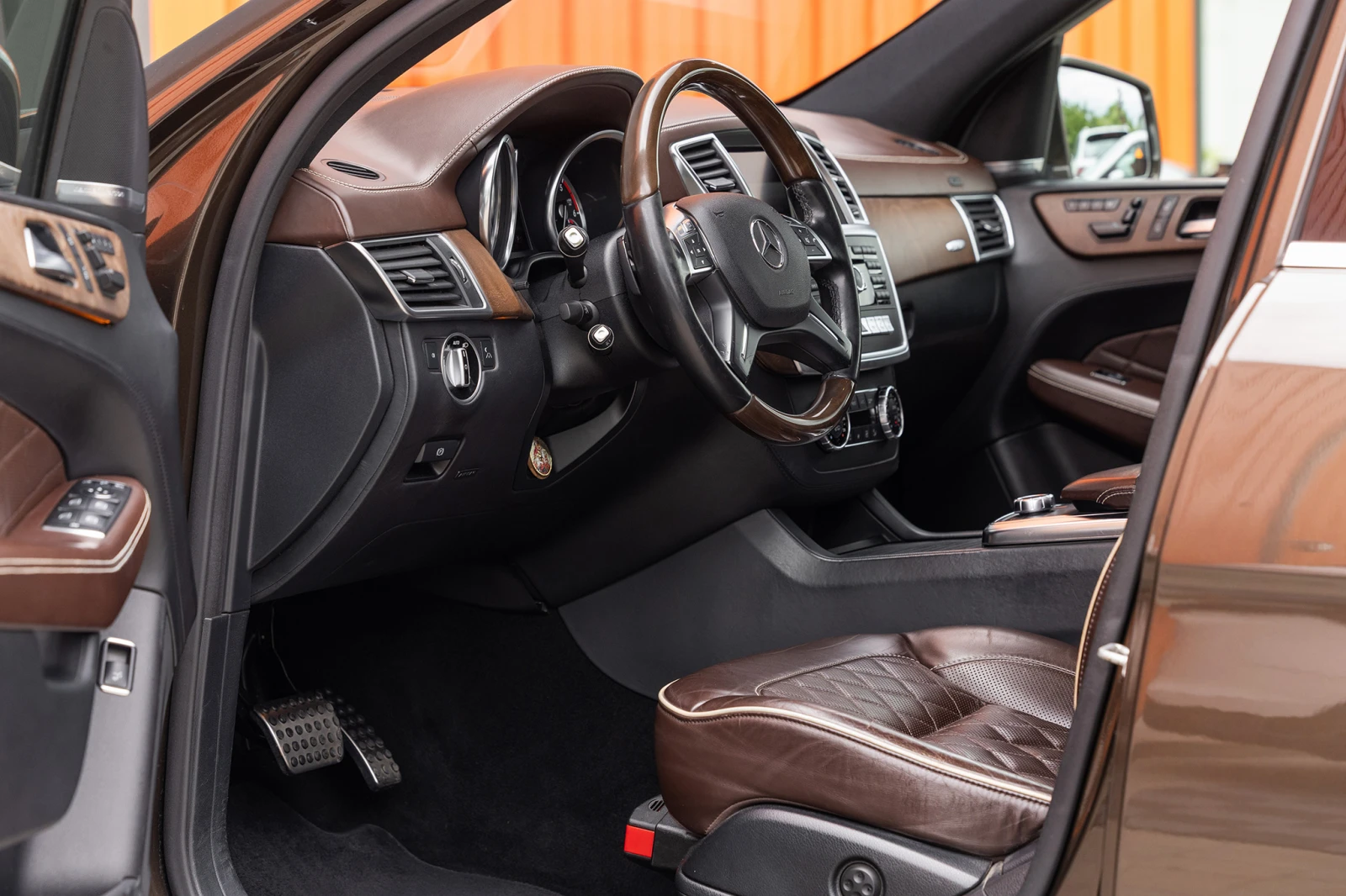 Mercedes-Benz ML 350 * 4MATIC * DESIGNO * ПАНОРАМА * ТВ  - изображение 7