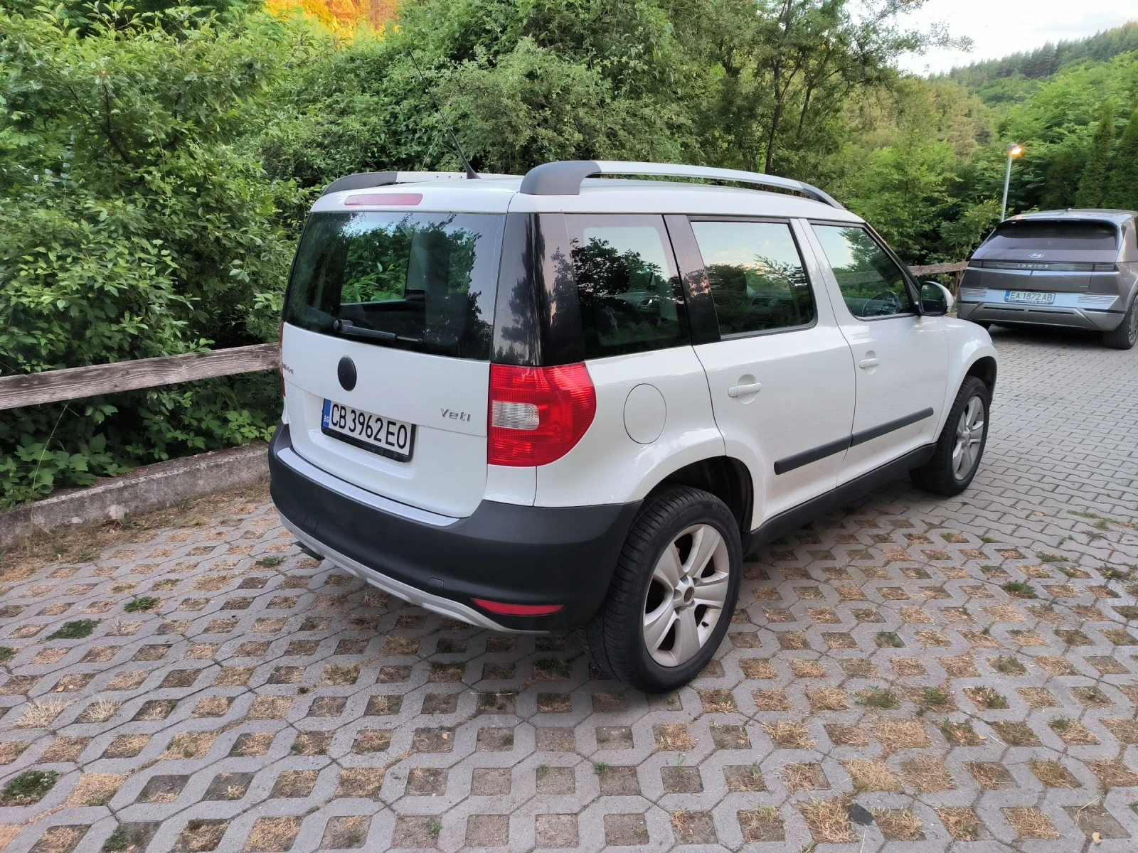 Skoda Yeti 2.0 TDI 110hp 4x4 - изображение 3