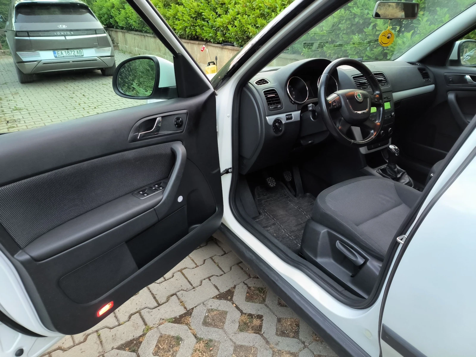 Skoda Yeti 2.0 TDI 110hp 4x4 - изображение 4