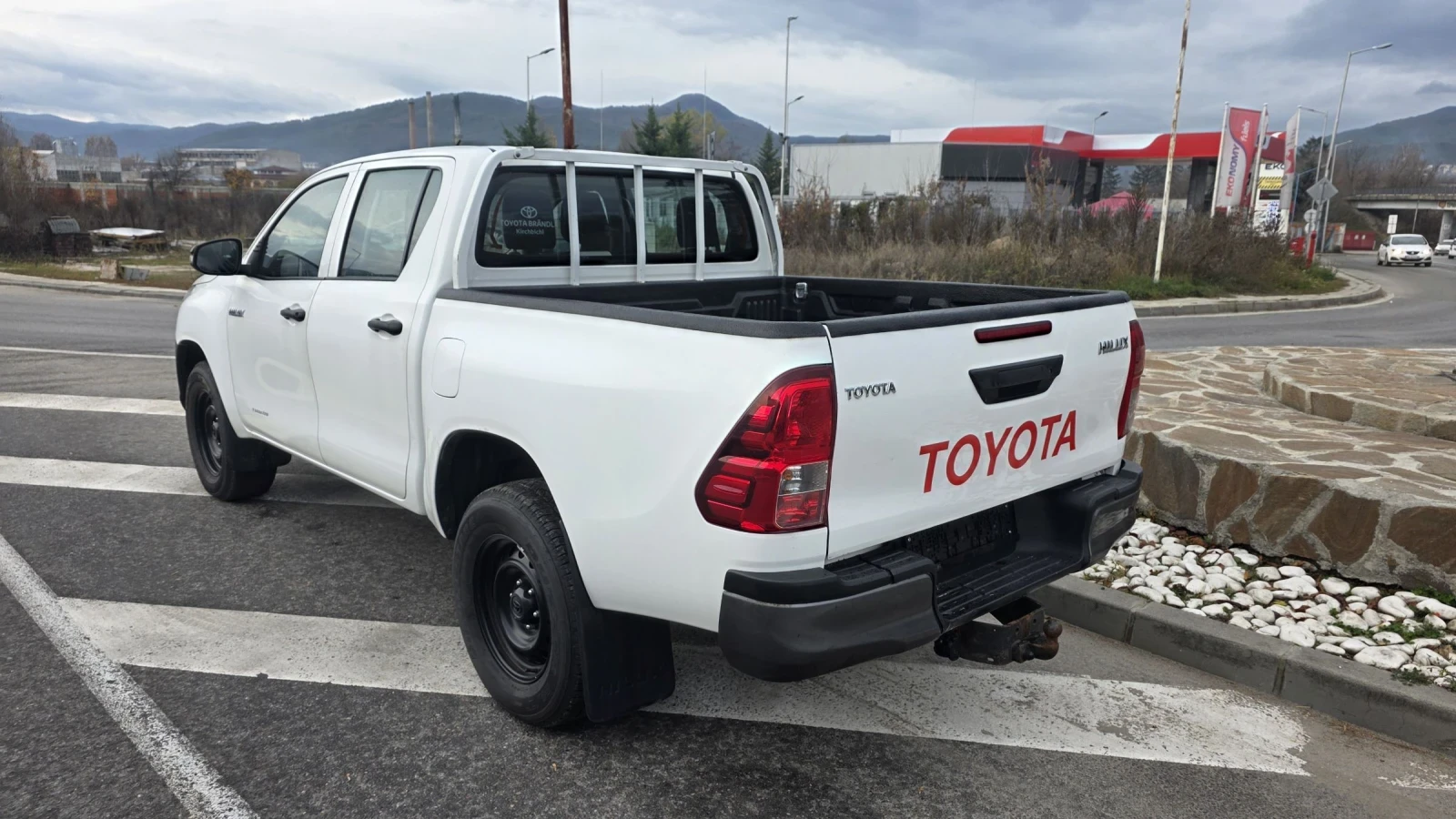Toyota Hilux EURO 6 b 4x4 - изображение 3