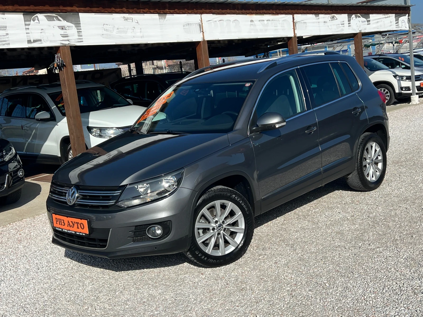 VW Tiguan 2.0TDI* AUTOMAT* 100%km* NAVI* КАТО НОВА* ЛИЗИНГ - изображение 5