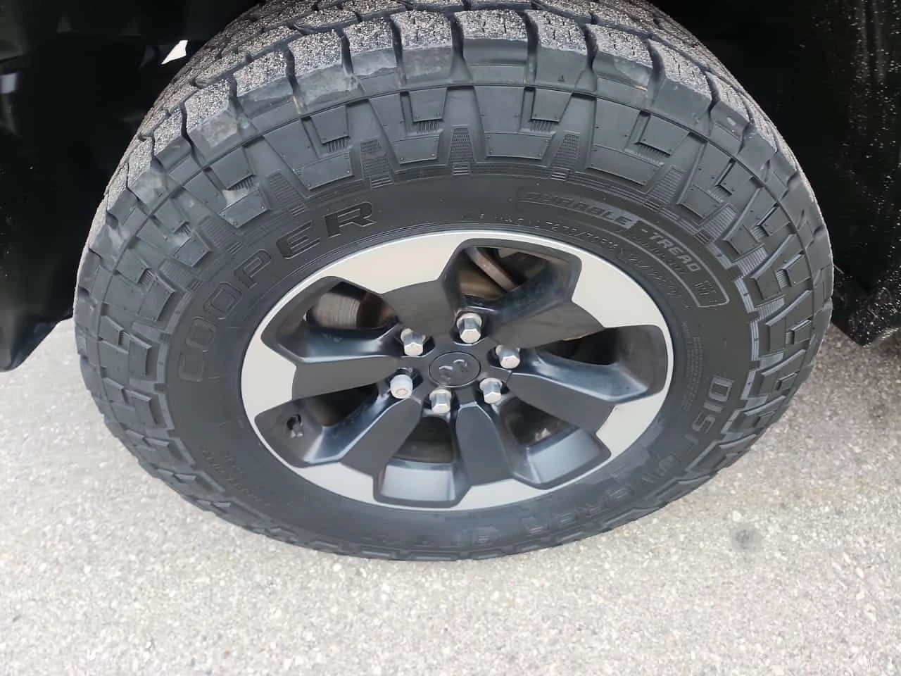 Dodge RAM 1500 * REBEL CREW CAB SHORT BED * CARFAX * HEMI V8 5.7, снимка 6 - Автомобили и джипове - 53796957