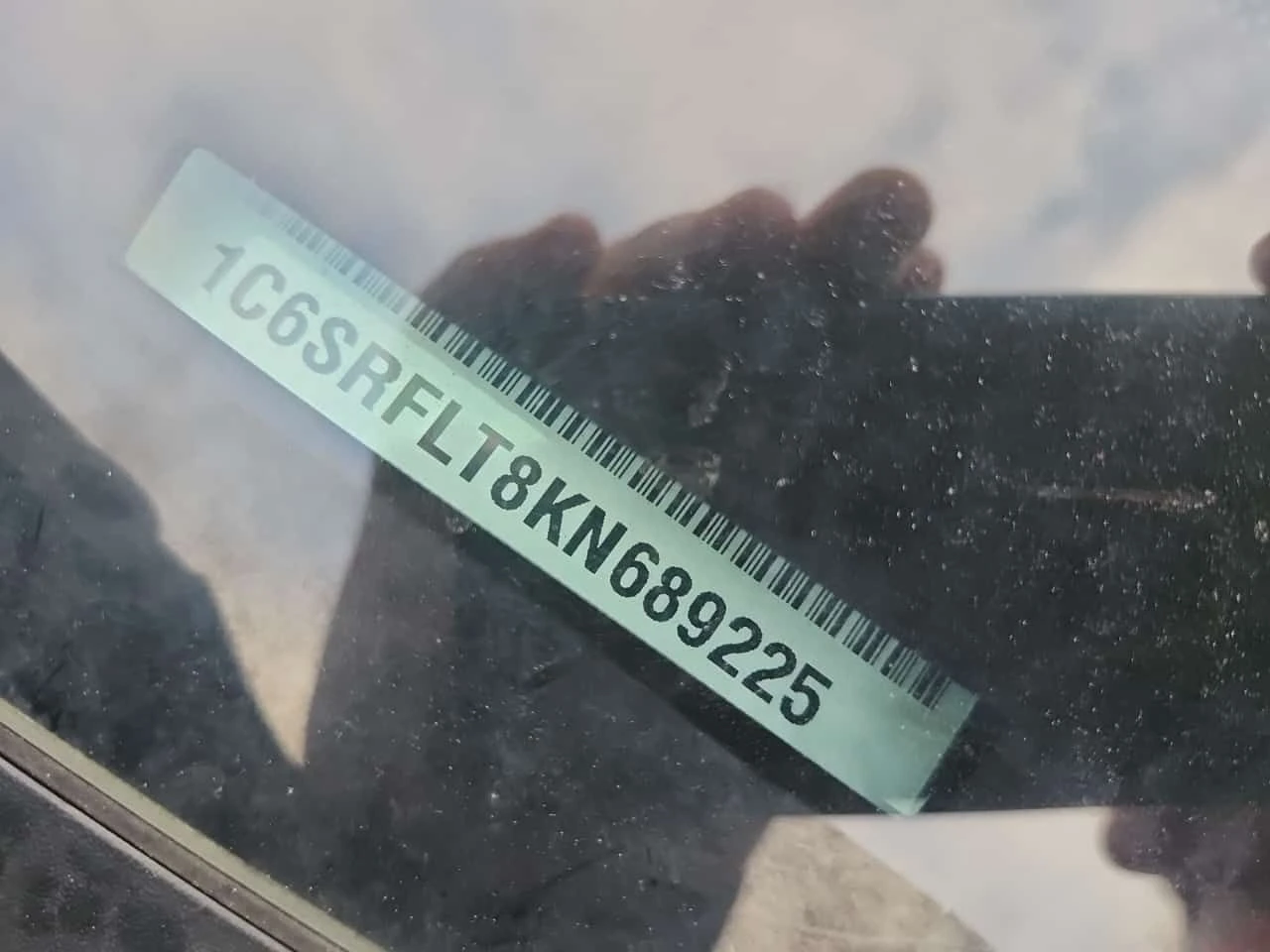 Dodge RAM 1500 * REBEL CREW CAB SHORT BED * CARFAX * HEMI V8 5.7, снимка 17 - Автомобили и джипове - 53796957