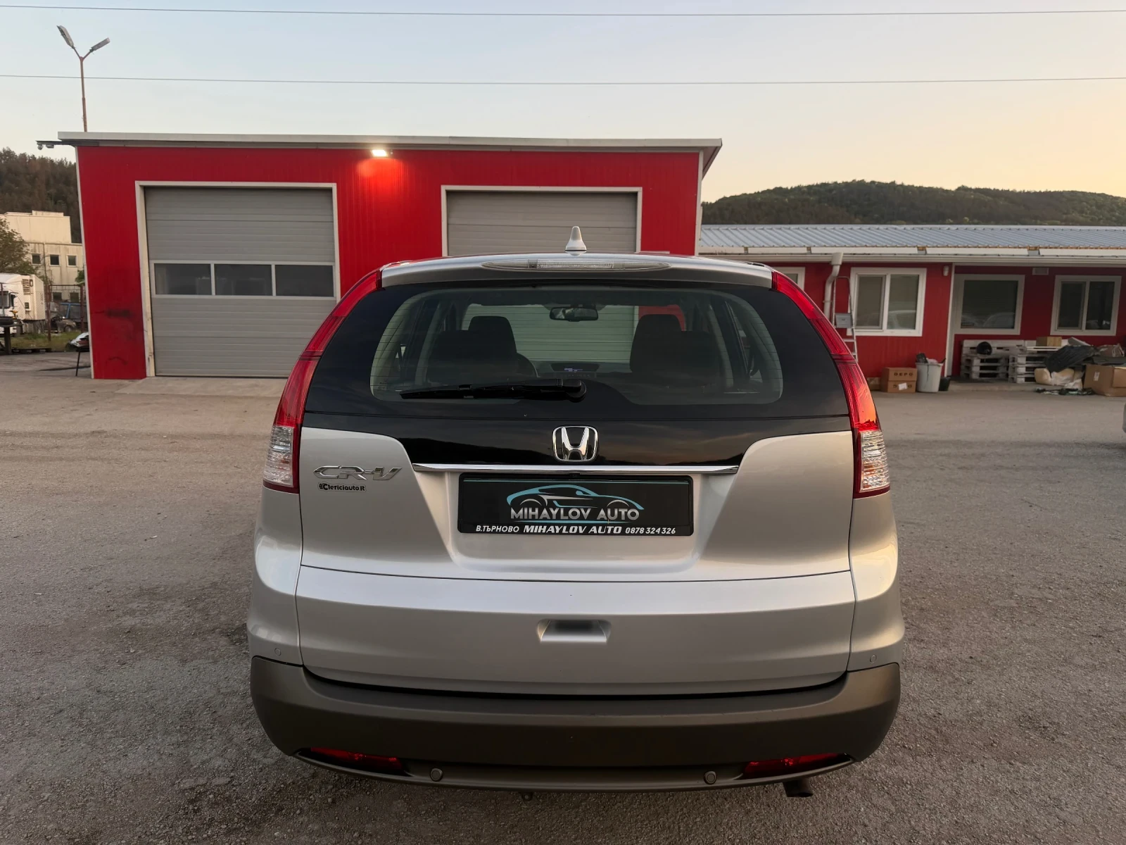 Honda Cr-v 2.2i-DTEC 4WD/AVTOMAT/З.КАМЕРА, снимка 4 - Автомобили и джипове - 54442090