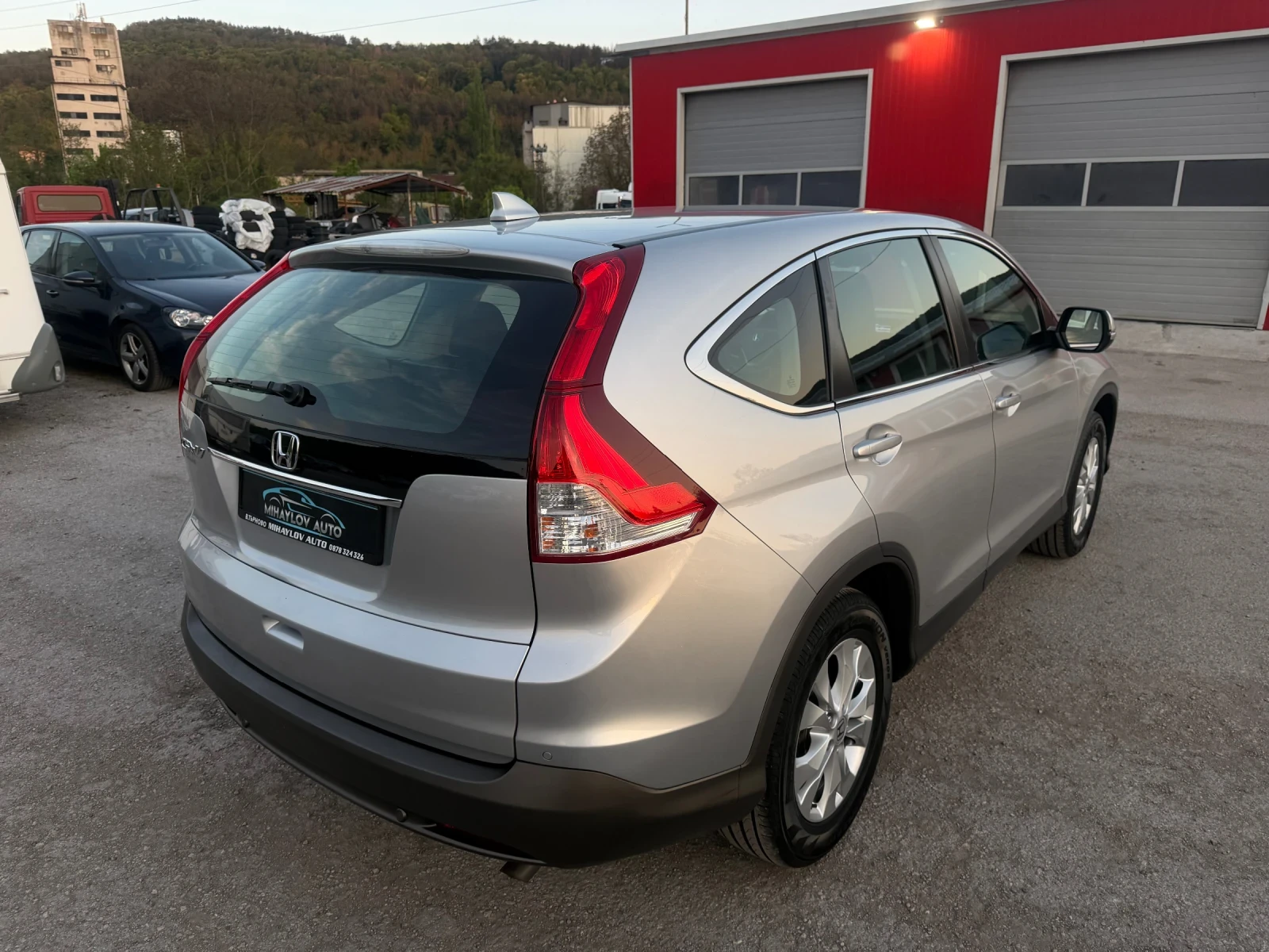 Honda Cr-v 2.2i-DTEC 4WD/AVTOMAT/З.КАМЕРА, снимка 3 - Автомобили и джипове - 54442090