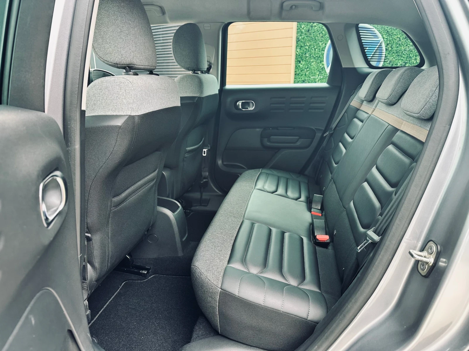 Citroen C3 Aircross 1.5 Blue Hdi/S&S Feel, снимка 11 - Автомобили и джипове - 54626729