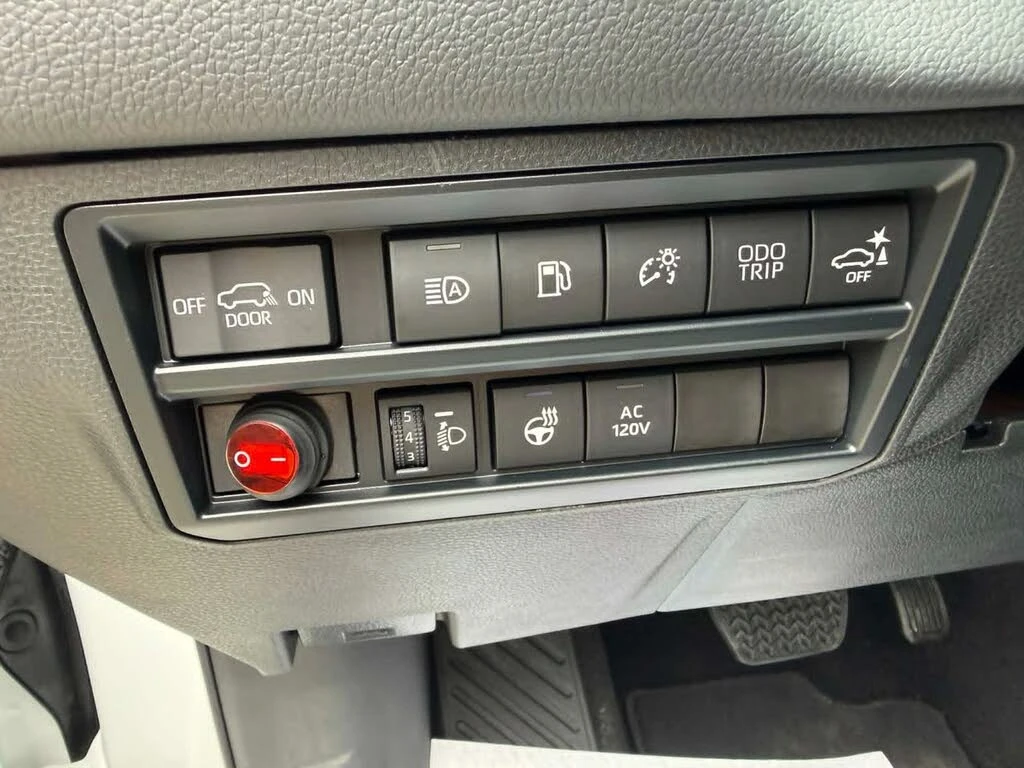 Toyota Sequoia SR5 4WD, снимка 7 - Автомобили и джипове - 55072400