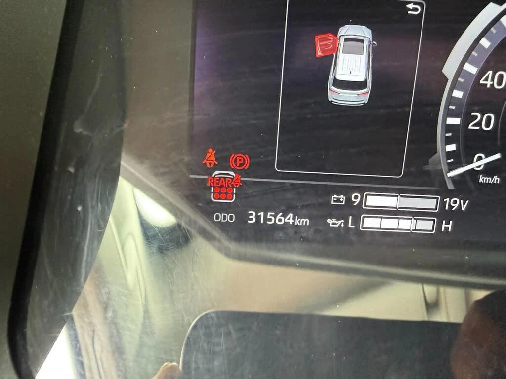 Toyota Sequoia SR5 4WD, снимка 12 - Автомобили и джипове - 55072400