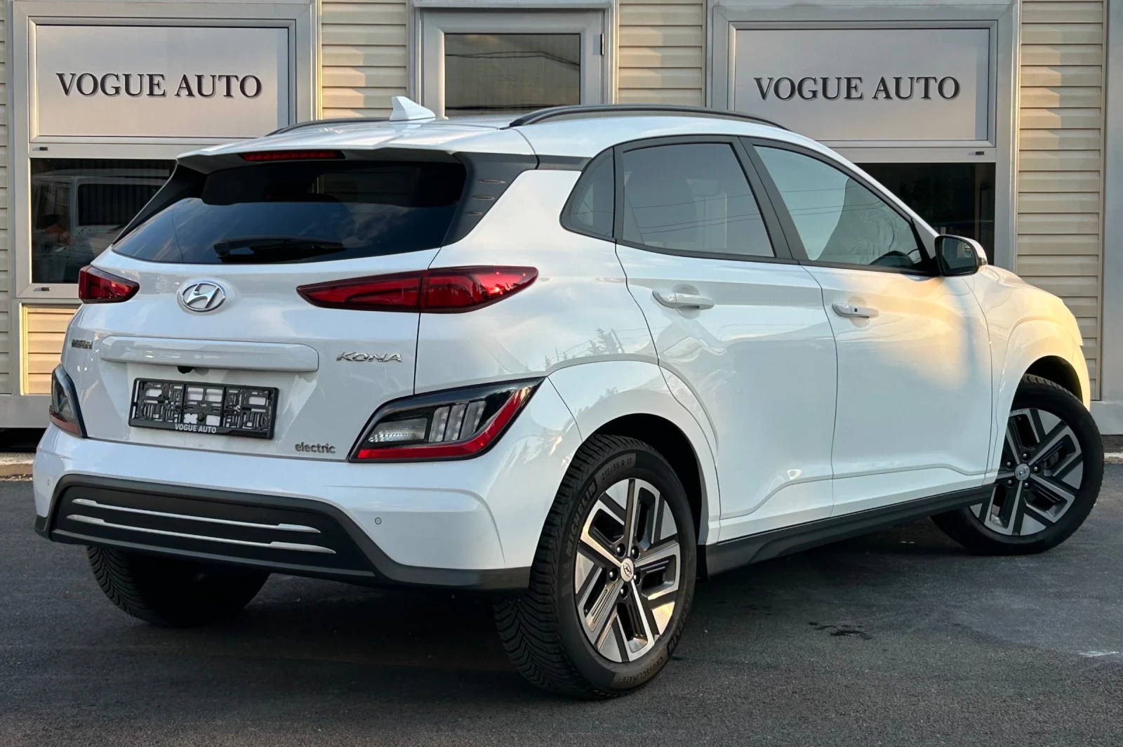 Hyundai Kona TREND* 64KW* 29400KM* ГАРАНЦИЯ, снимка 2 - Автомобили и джипове - 55117733