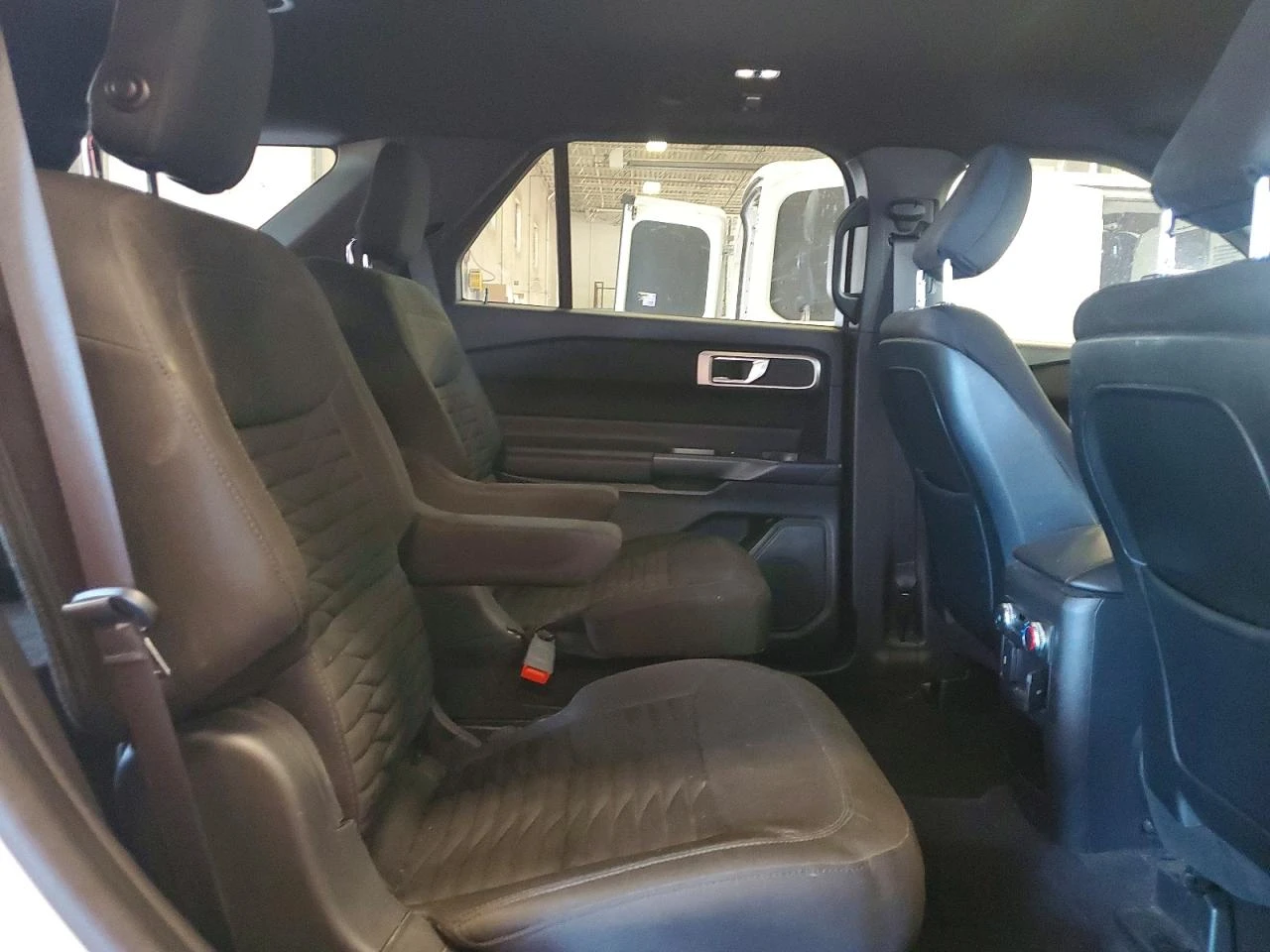 Ford Explorer 2.3l Xlt, снимка 11 - Автомобили и джипове - 56040701