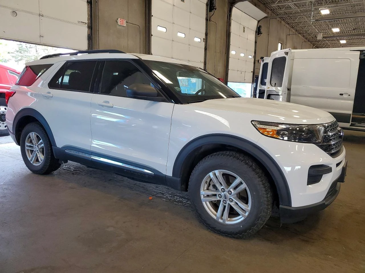 Ford Explorer 2.3l Xlt, снимка 4 - Автомобили и джипове - 56040701