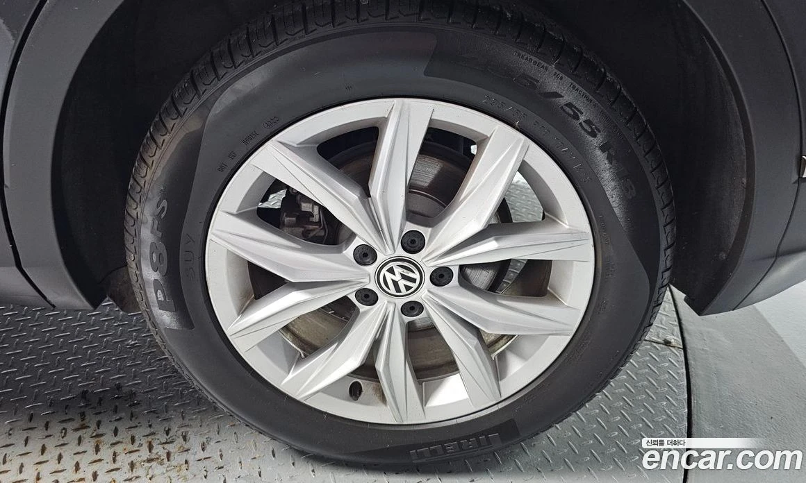 VW Tiguan 2.0 TDI Premium, снимка 6 - Автомобили и джипове - 56122250