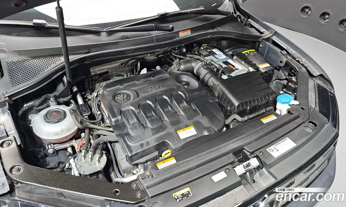 VW Tiguan 2.0 TDI Premium, снимка 5 - Автомобили и джипове - 56122250