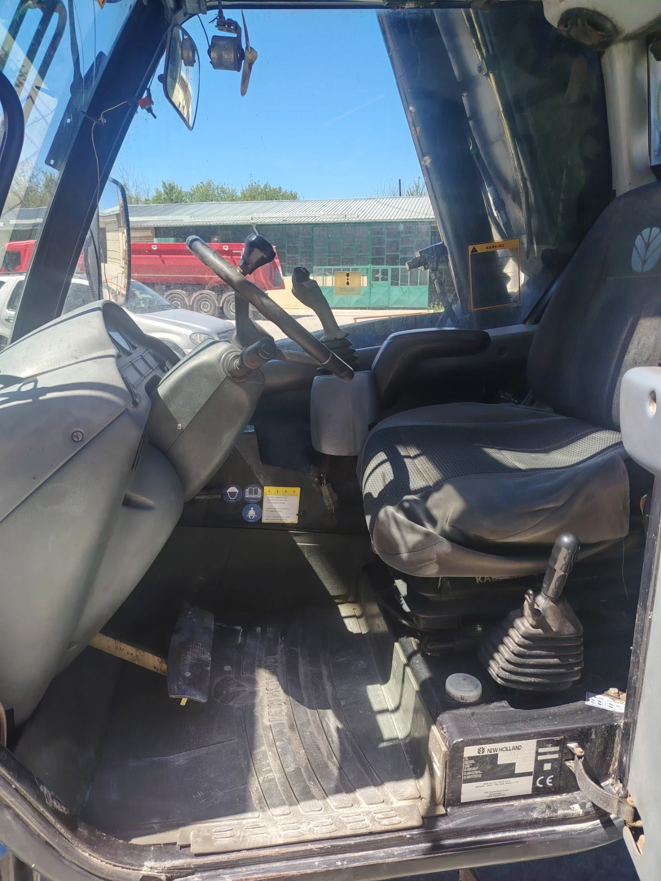Челен товарач New Holland Ml 34A, снимка 8 - Индустриална техника - 54341559