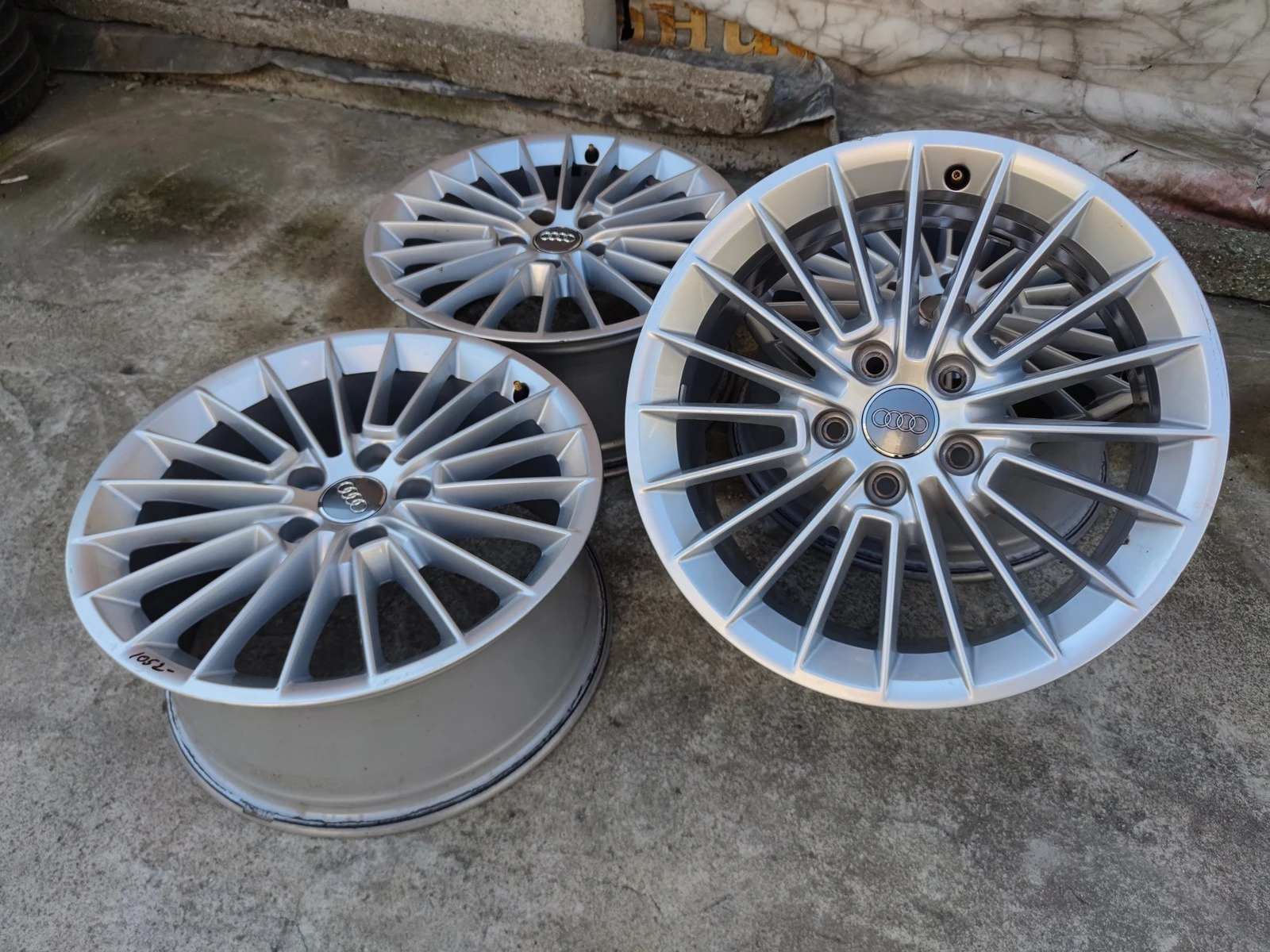 Джанти за Audi, снимка 2 - Гуми и джанти - 56718107