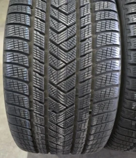     285/40R21