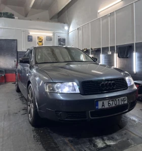 Audi A4 1.8  Turbo РЪЧКА 6 СКОРОСТИ, снимка 3