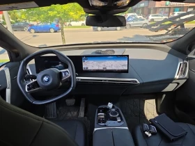 BMW iX / xDrive50 / SOFT CLOSE / HARMAN / PANO, снимка 14