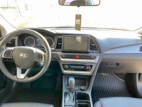 Hyundai Sonata 2.0 LPI,РЕГИСТРИРАНА,Автопилот,Камера,Мултимедия, снимка 9