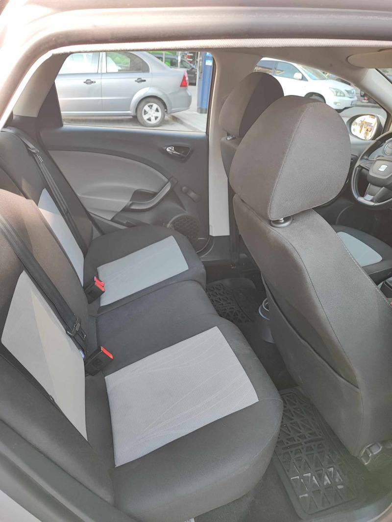 Seat Ibiza, снимка 6 - Автомобили и джипове - 45169430