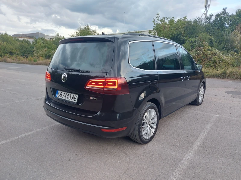 VW Sharan 2.0 TDI* 184 к.с.* R-Line* 4 MOTION* Автомат* 6+ 1, снимка 5 - Автомобили и джипове - 47532779