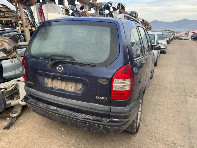 Opel Zafira 2.0, снимка 2 - Автомобили и джипове - 47542439