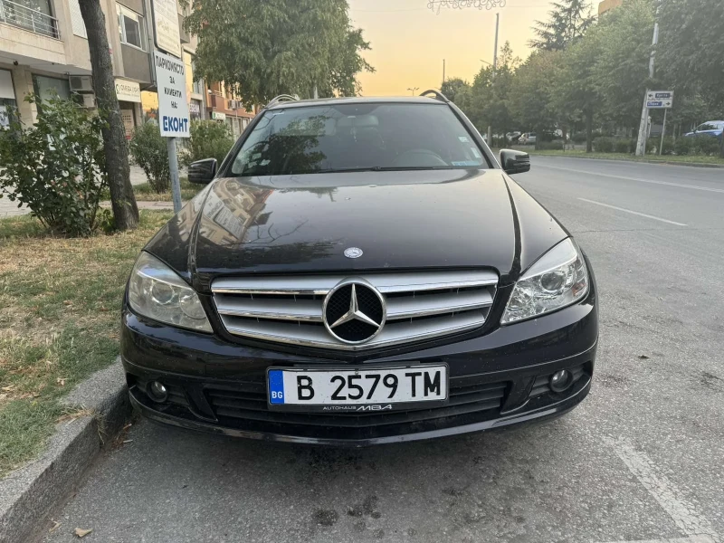 Mercedes-Benz C 220, снимка 1 - Автомобили и джипове - 48396758