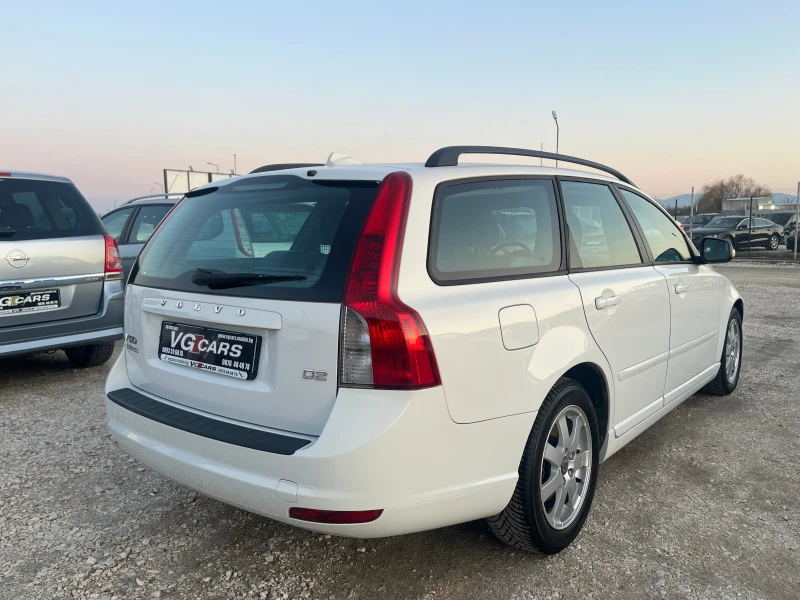 Volvo V50 1.6D, 115 kc.6СКОРОСТИ, ЛИЗИНГ, снимка 7 - Автомобили и джипове - 49088440