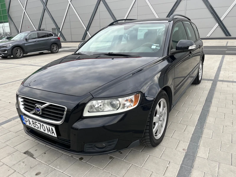 Volvo V50 Перфектен , снимка 2 - Автомобили и джипове - 49268976