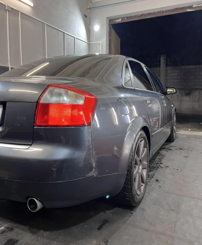 Audi A4 1.8  Turbo РЪЧКА 6 СКОРОСТИ, снимка 6 - Автомобили и джипове - 52624535