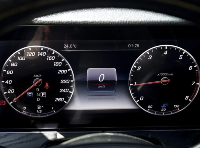 Mercedes-Benz E 300 2018 Mercedes-Benz E-Class E 300, снимка 8 - Автомобили и джипове - 52302524