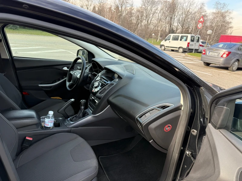 Ford Focus 1.6 120кс ГАЗ ПЕРФЕКТНА!, снимка 11 - Автомобили и джипове - 52830049