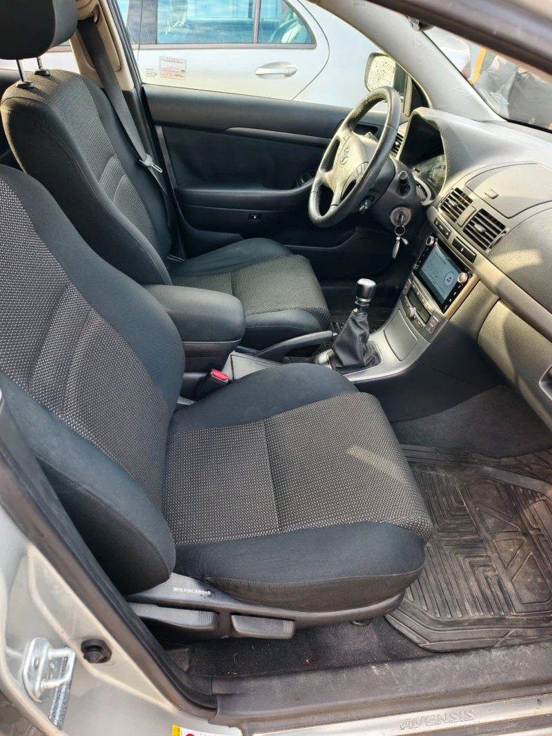 Toyota Avensis, снимка 7 - Автомобили и джипове - 52858147