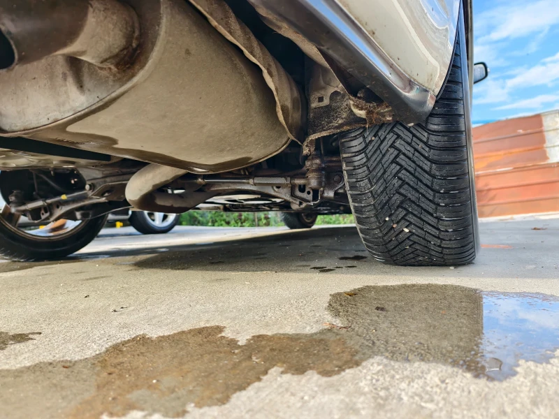 Toyota Avensis, снимка 8 - Автомобили и джипове - 52858147