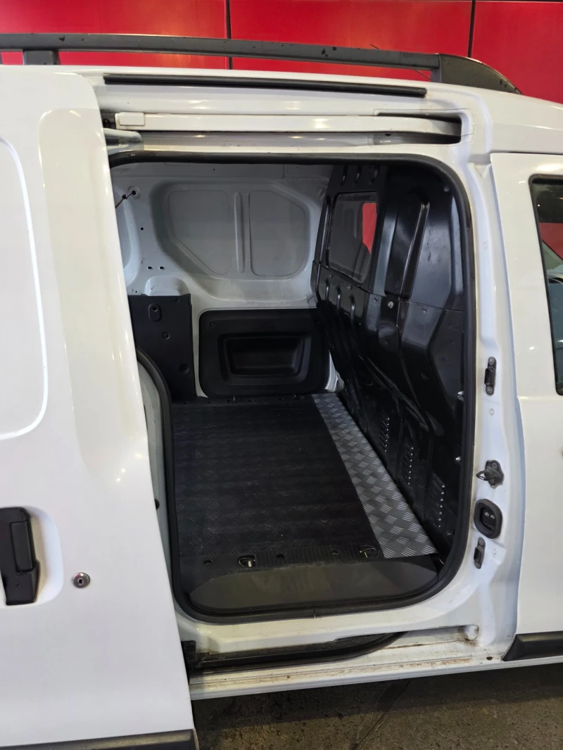 Dacia Dokker 1.5 dci, снимка 11 - Автомобили и джипове - 53157682