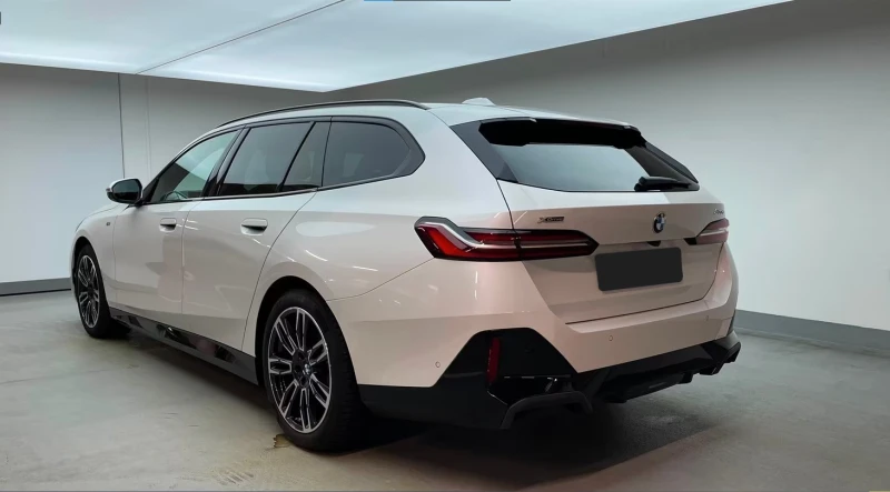 BMW 520 d* Touring* xDrive* M Sport* H&K, снимка 2 - Автомобили и джипове - 53351005