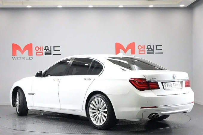 BMW 730 xDrive - изображение 4