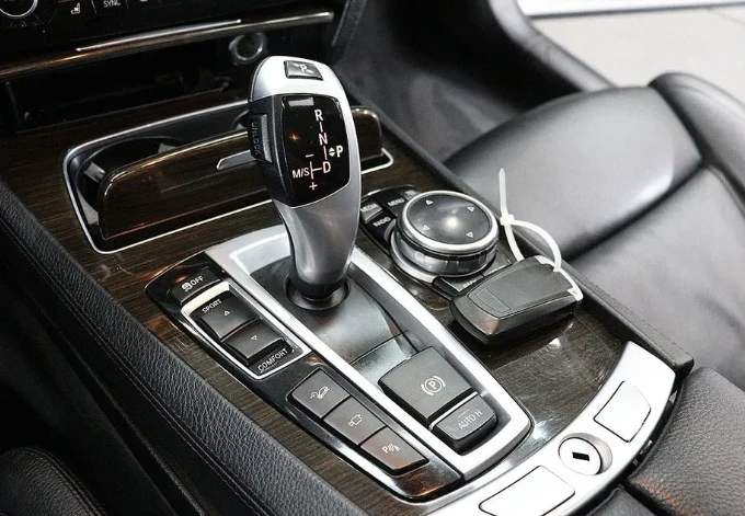 BMW 730 xDrive - изображение 9