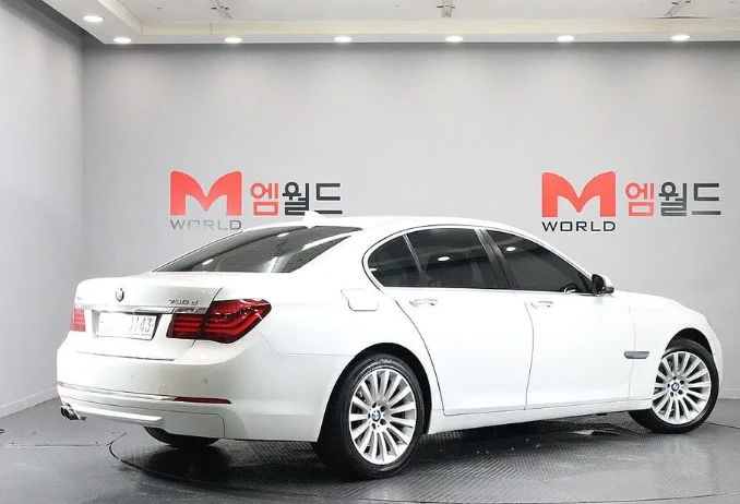 BMW 730 xDrive - изображение 3