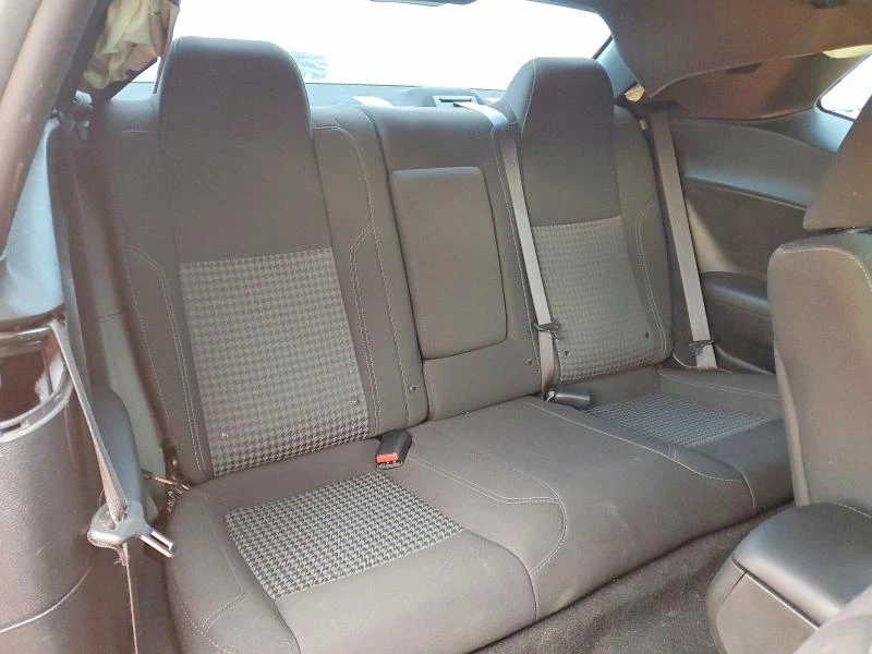 Dodge Challenger SXT AWD, снимка 10 - Автомобили и джипове - 53695954