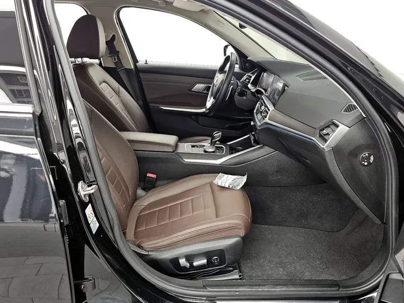 BMW 320, снимка 11 - Автомобили и джипове - 55275093