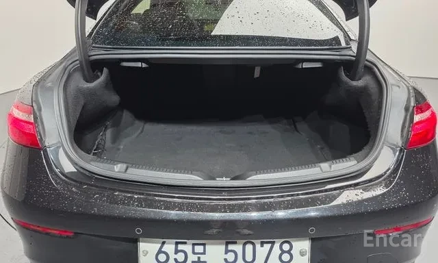 Mercedes-Benz E 220 D AMG Line, снимка 16 - Автомобили и джипове - 56015256