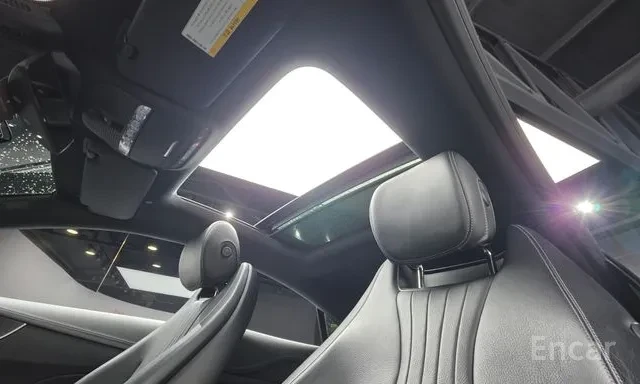 Mercedes-Benz E 220 D AMG Line, снимка 11 - Автомобили и джипове - 56015256