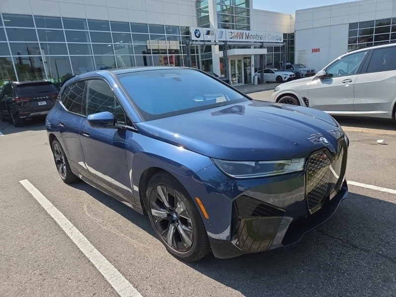 BMW iX / xDrive50 / SOFT CLOSE / HARMAN / PANO