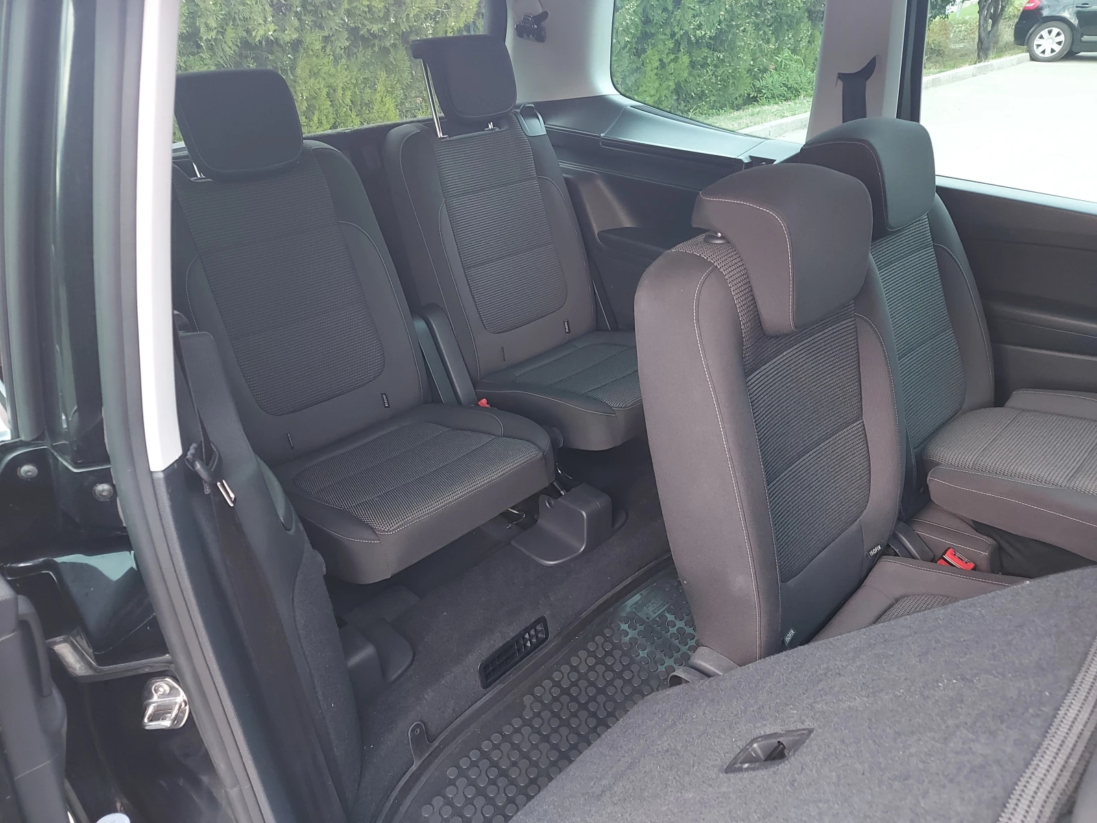 VW Sharan 2.0 TDI* 220 ..* R-Line* 4 MOTION* * 6+ 1 | Mobile.bg   14