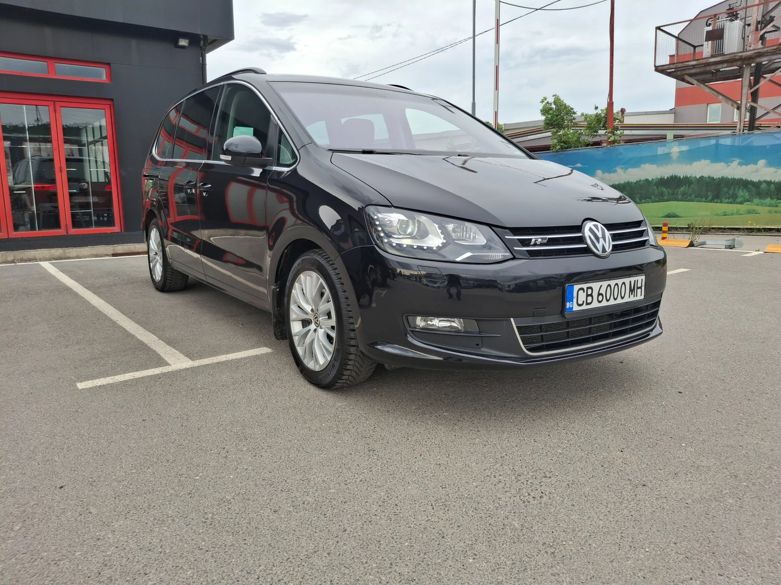 VW Sharan 2.0 TDI* 220 к.с.* R-Line* 4 MOTION* Автомат* 6+ 1 - изображение 3