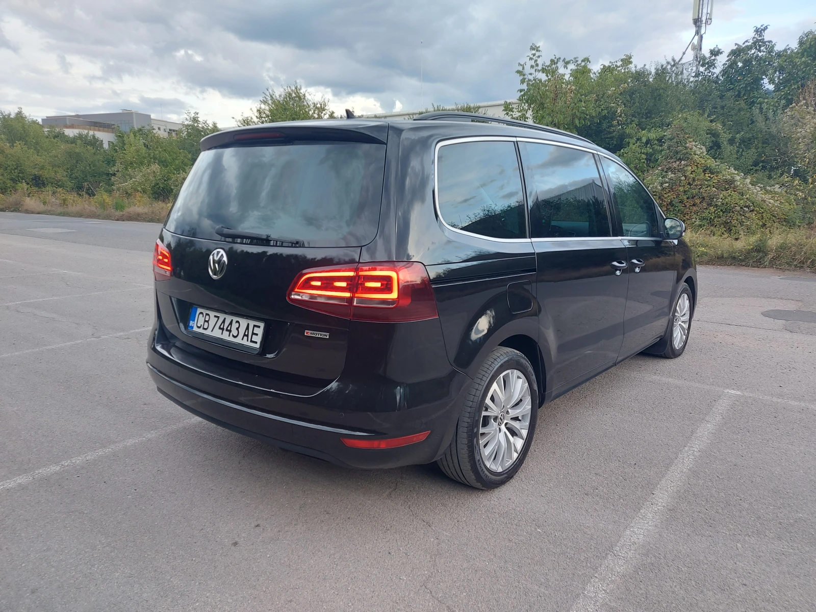 VW Sharan 2.0 TDI* 184 к.с.* R-Line* 4 MOTION* Автомат* 6+ 1 - изображение 5